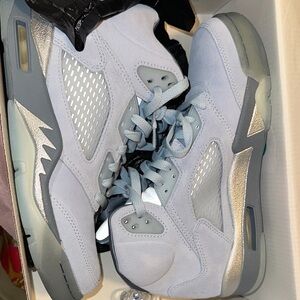 Jordan Women's Sneakers in Light Gray and Silver